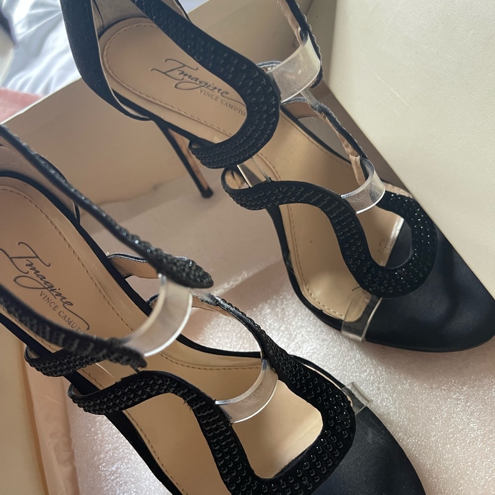 Heels - Picture 2 of 4